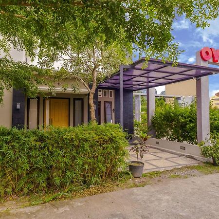Oyo 2284 Grand Villa Meninting Montongbuwoh Eksteriør bilde